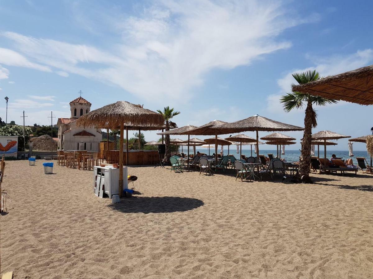 Studio On The Beach With Private Garden أغيا ترياس المظهر الخارجي الصورة