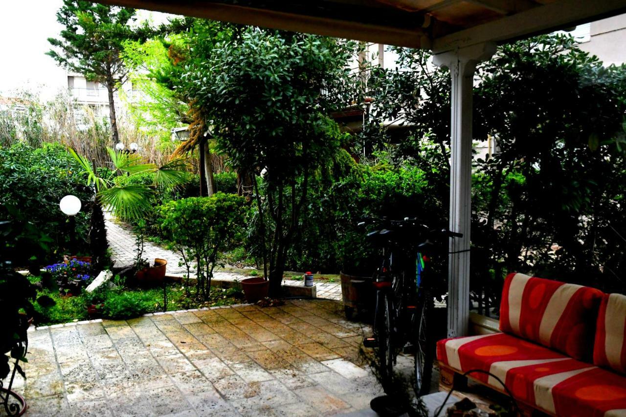 Studio On The Beach With Private Garden أغيا ترياس المظهر الخارجي الصورة