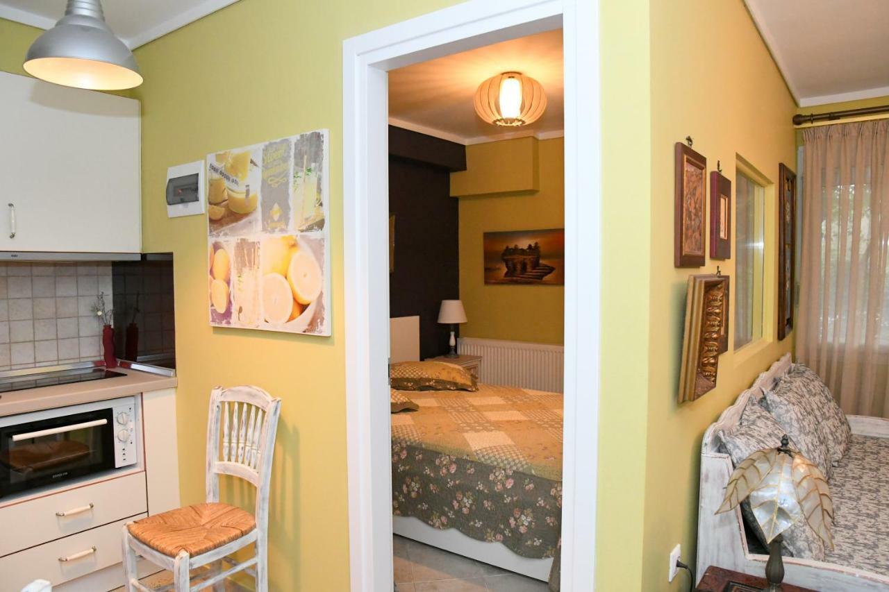 Studio On The Beach With Private Garden أغيا ترياس المظهر الخارجي الصورة